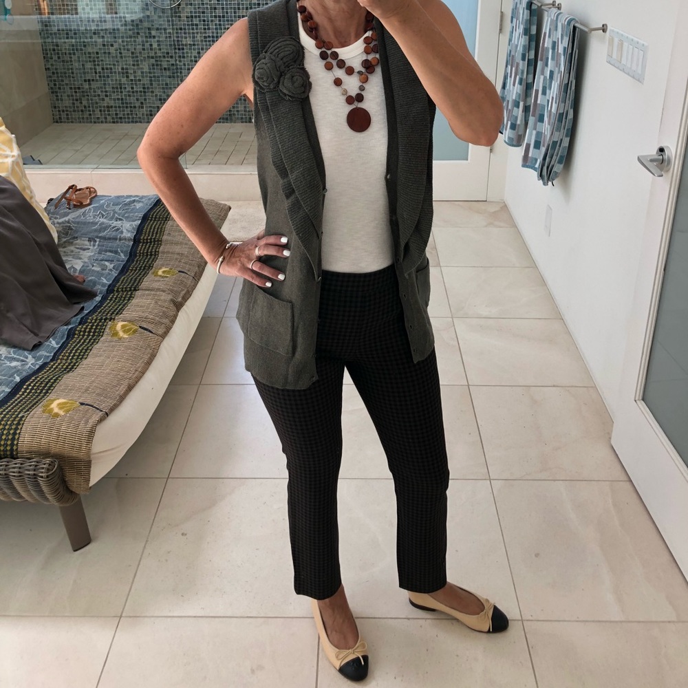 SOLD BANANA REPUBLIC XS Sweater Vest